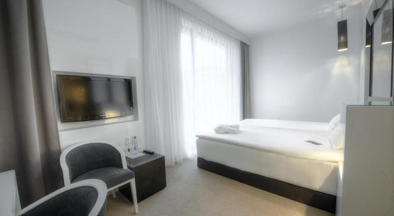 Platinum Palace Boutique Hotel & Spa Breslavia Esterno foto A room at the hotel